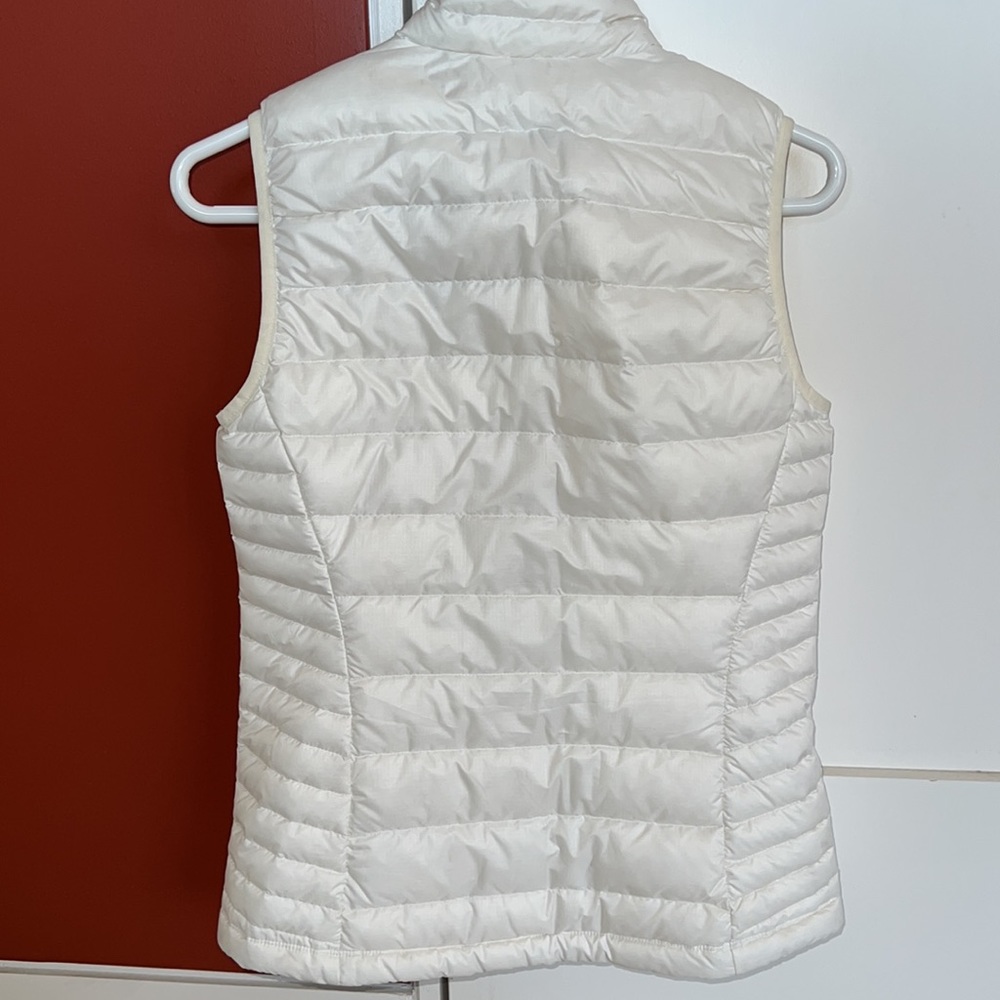 Womens Patagonia Down Sweater Vest - Picture 2 of 5